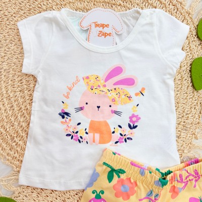 Conj. Blusa Coelhinha Be Kind e Short - Off White e Amarelo